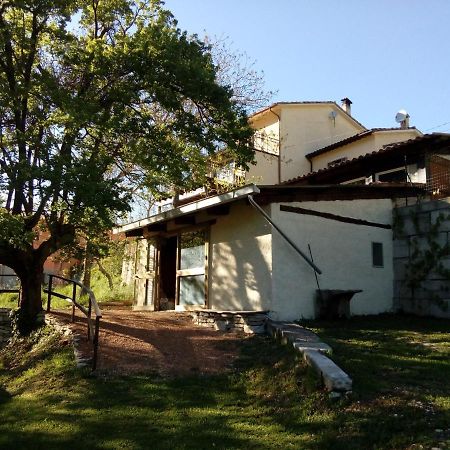 Bed & Breakfast Sentiero 54 Cantiano ภายนอก รูปภาพ
