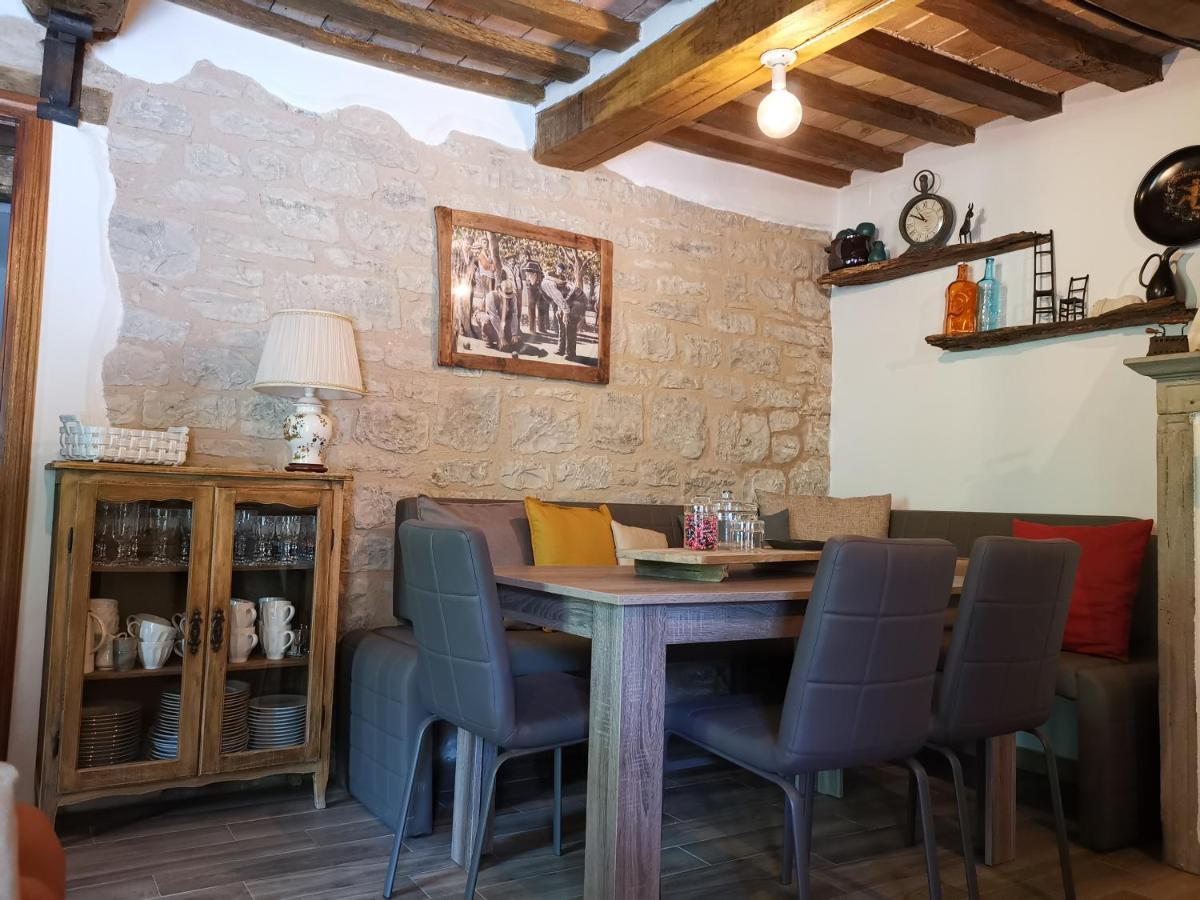 Bed & Breakfast Sentiero 54 Cantiano ภายนอก รูปภาพ